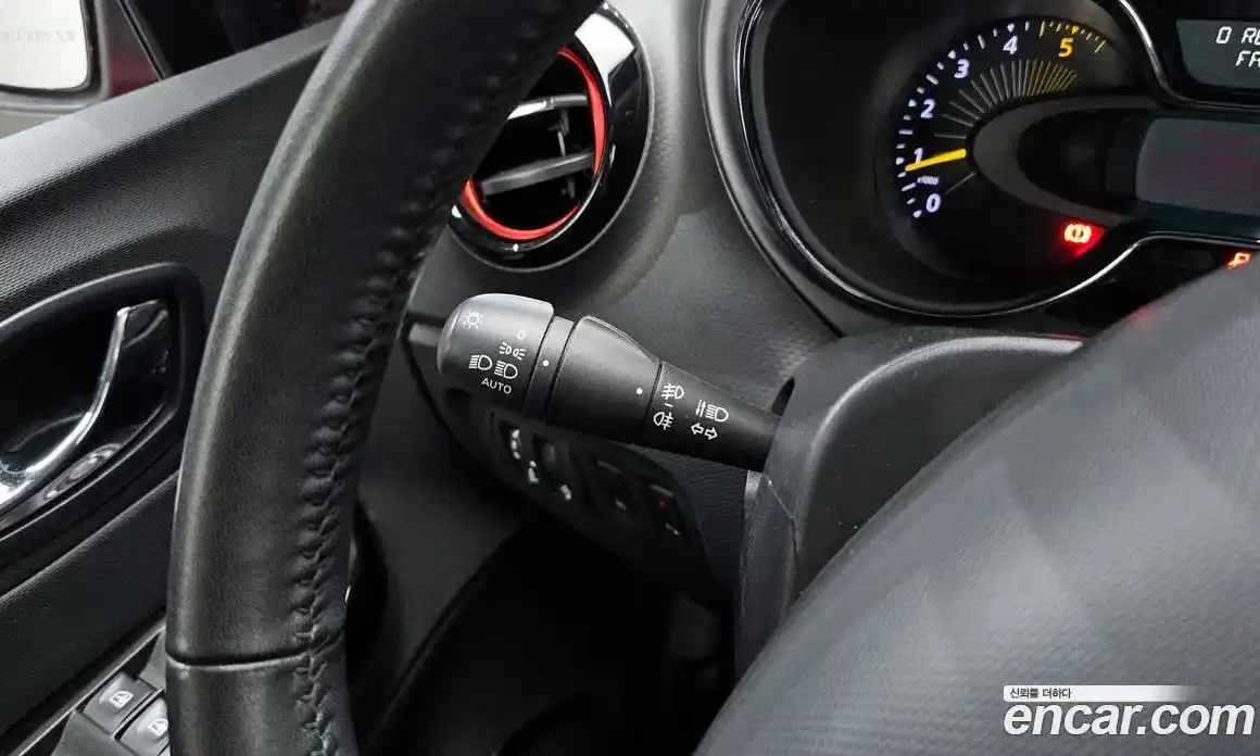Renault QM3 2015 1.5 гидро в Москве № 1191130, фото 16
