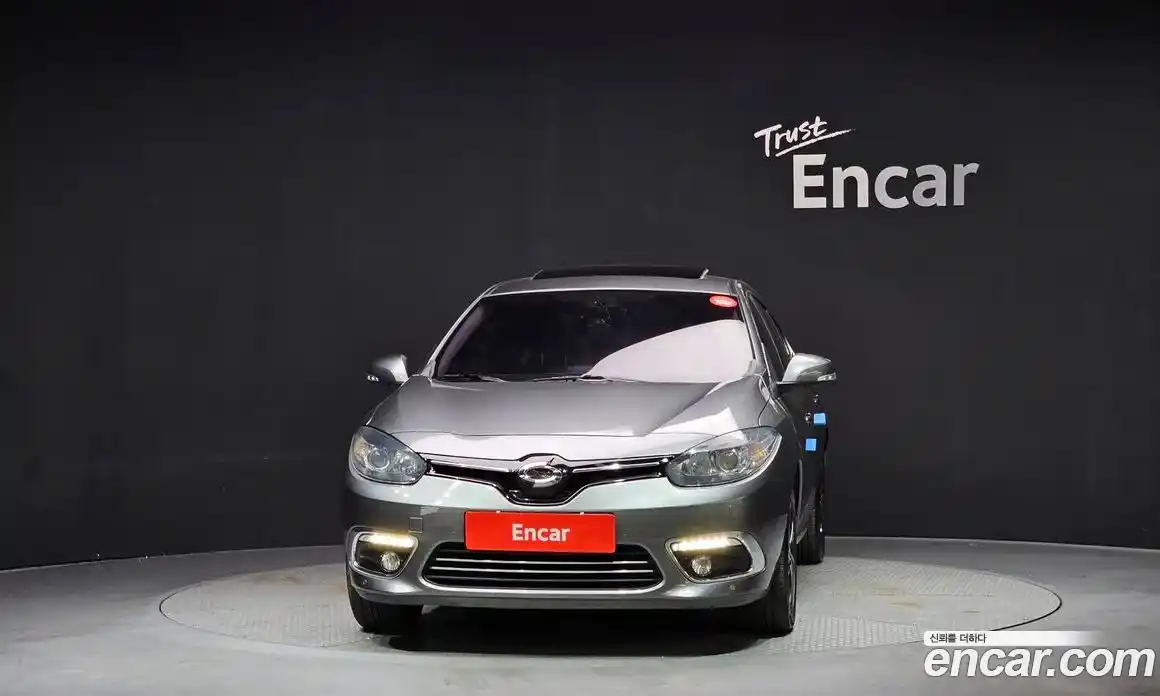 Renault SM3 2015 1.6 гидро в Москве № 1191414, фото 3