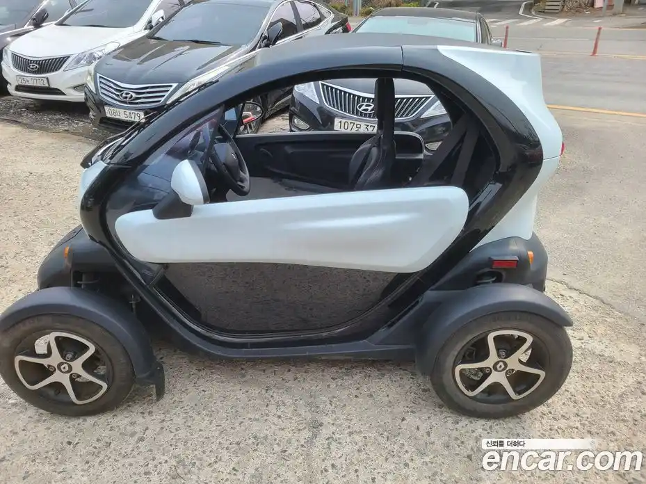 Renault Twizy 2018 0.1 гидро в Москве № 1191730, фото 16