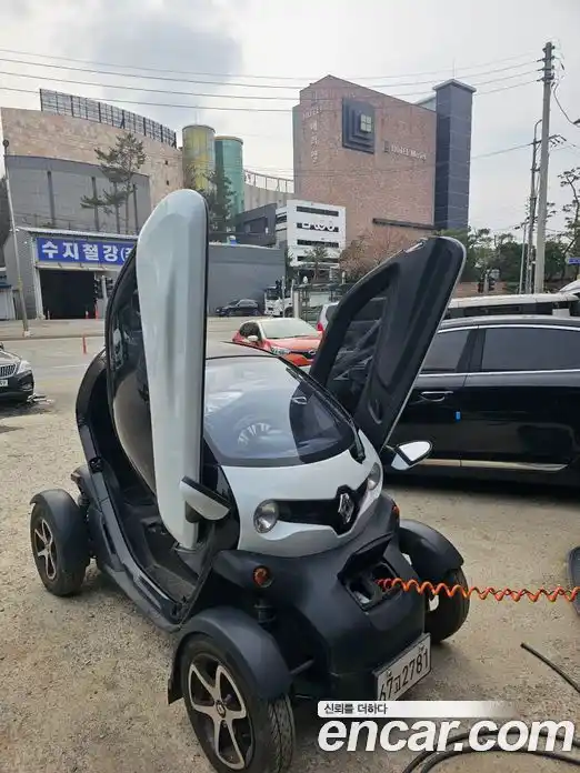 Renault Twizy 2018 0.1 гидро в Москве № 1191730, фото 17