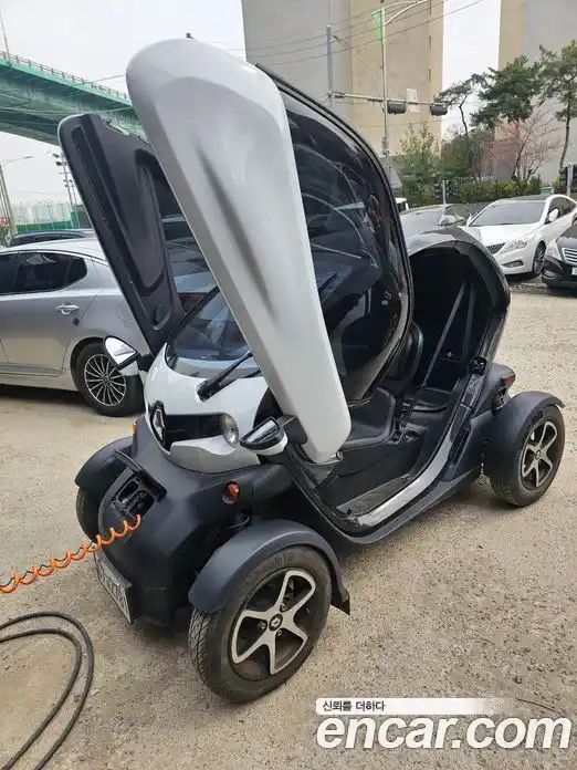 Renault Twizy 2018 0.1 гидро в Москве № 1191730, фото 19