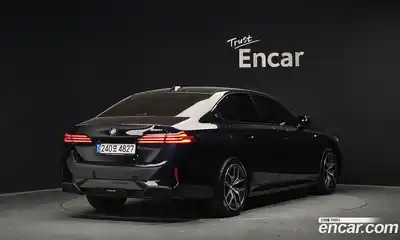 BMW 5-Series 2025 2.0 Автомат в Москве № 1192209, миниатюра 2