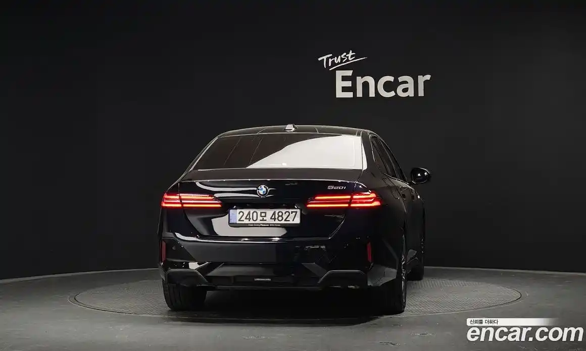 BMW 5-Series 2025 2.0 Автомат в Москве № 1192209, фото 4