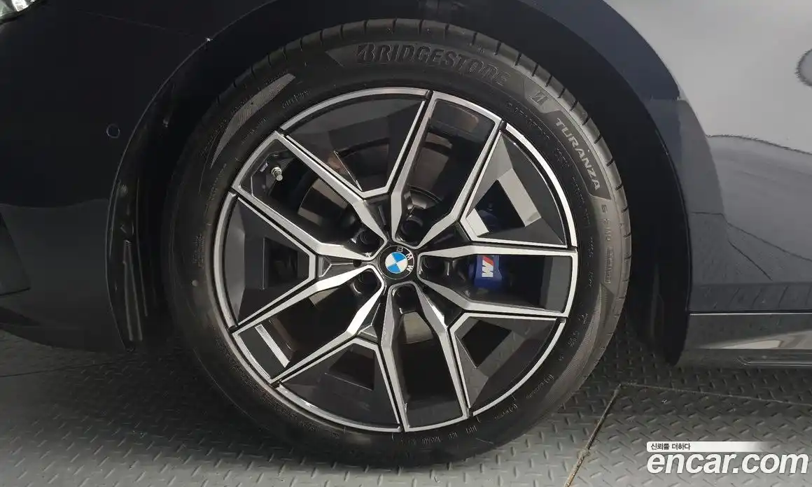 BMW 5-Series 2025 2.0 Автомат в Москве № 1192209, фото 5