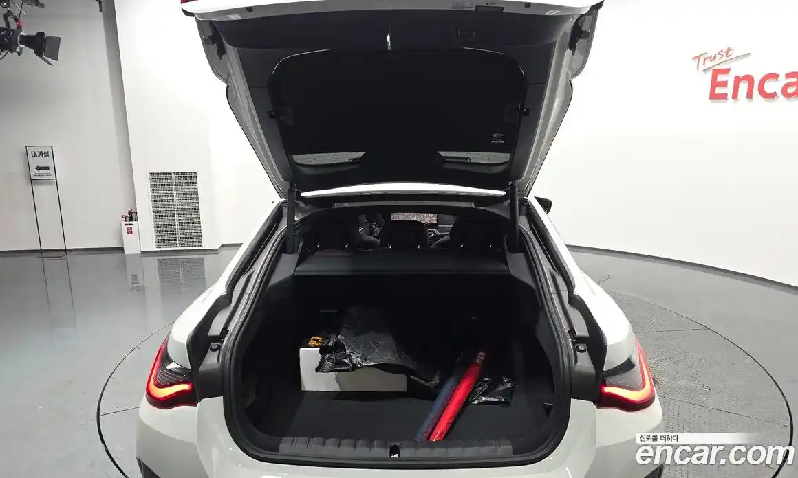 BMW i4 2023 0.2 Автомат в Москве № 1192348, фото 20