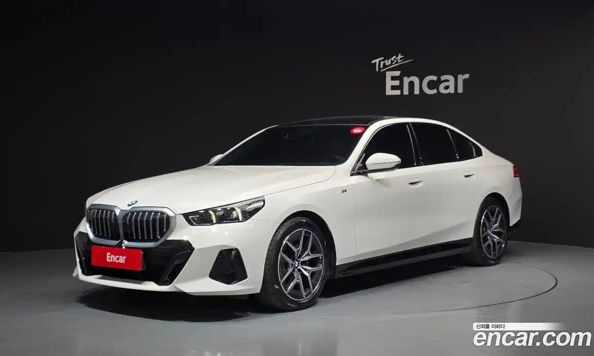 BMW 5-Series 2024 2.0 Автомат в Москве № 1192480, фото 1