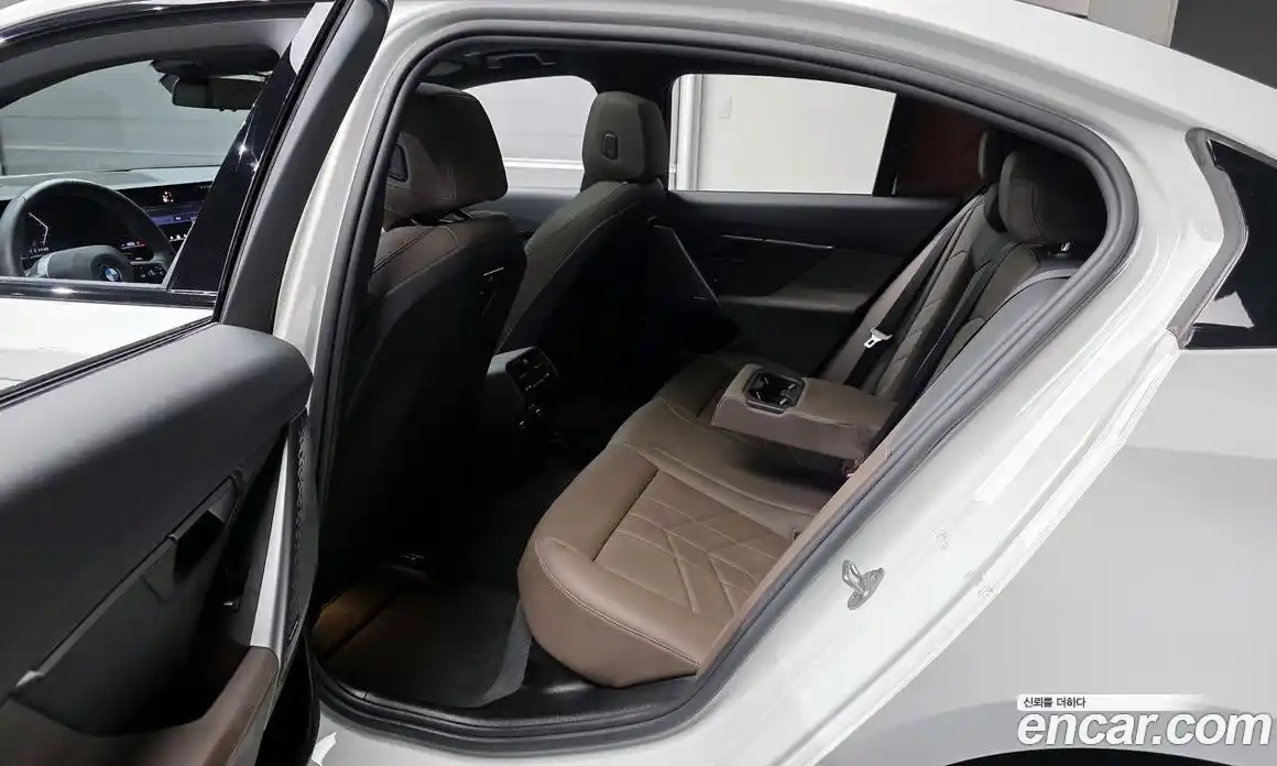 BMW 5-Series 2024 2.0 Автомат в Москве № 1192480, фото 11