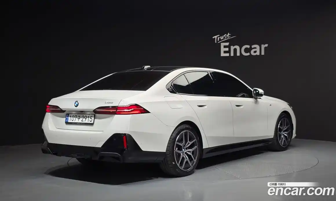 BMW 5-Series 2024 2.0 Автомат в Москве № 1192480, фото 2