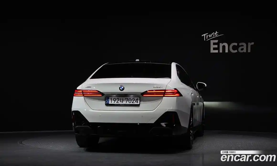 BMW 5-Series 2024 2.0 Автомат в Москве № 1192785, фото 4