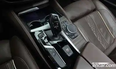 BMW 5-Series 2017 2.0 Автомат в Москве № 1193387, миниатюра 9