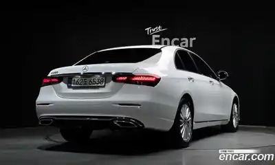 Mercedes-Benz E-Class 2022 2.0 гидро в Москве, миниатюра 2