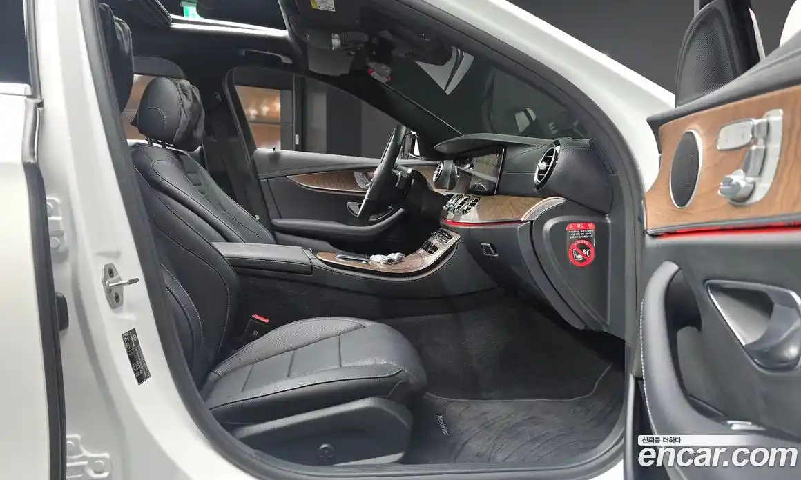Mercedes-Benz E-Class 2023 2.0 гидро в Москве, фото 11
