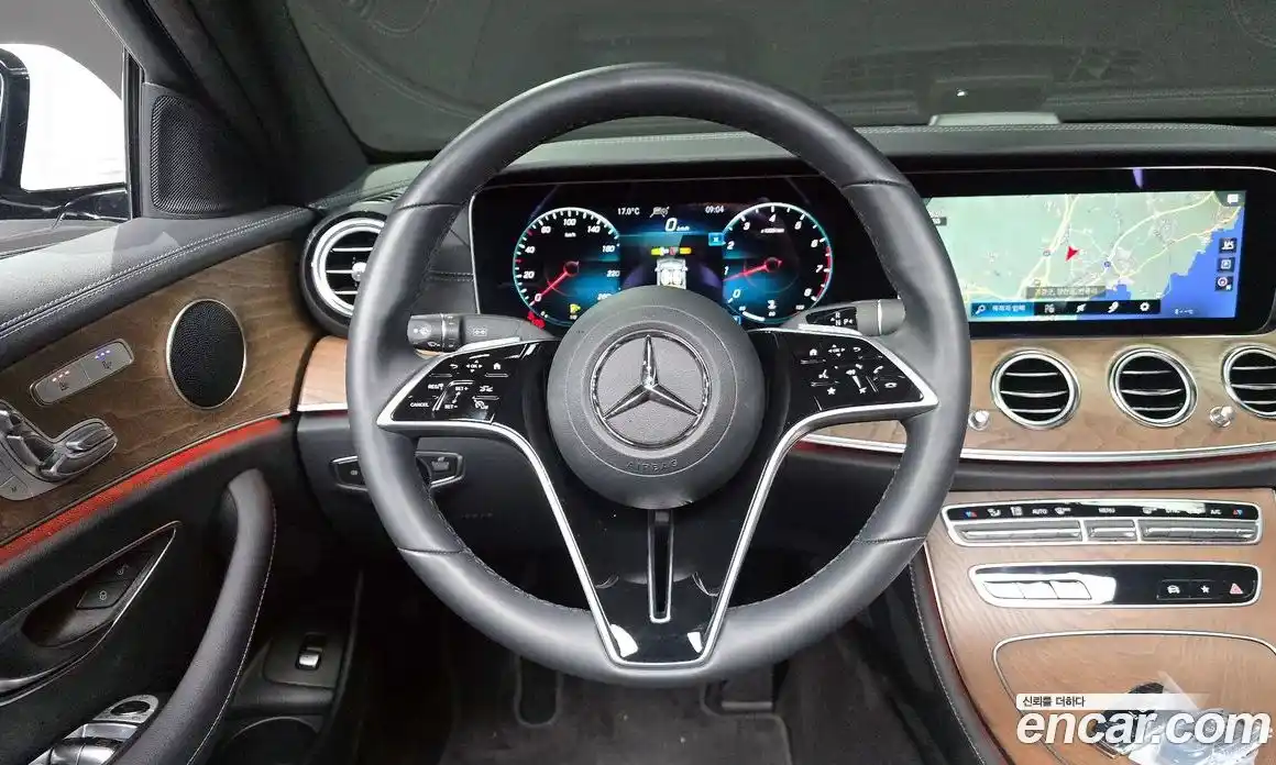 Mercedes-Benz E-Class 2023 2.0 гидро в Москве, фото 13