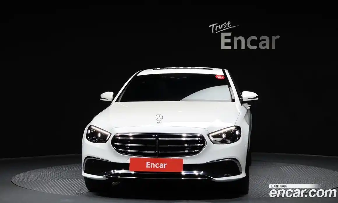 Mercedes-Benz E-Class 2023 2.0 гидро в Москве, фото 3