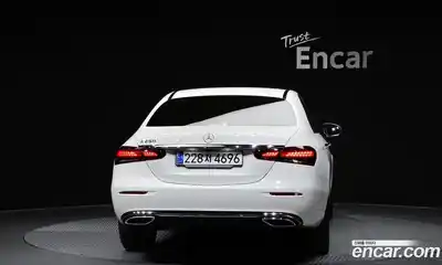 Mercedes-Benz E-Class 2023 2.0 гидро в Москве, миниатюра 4