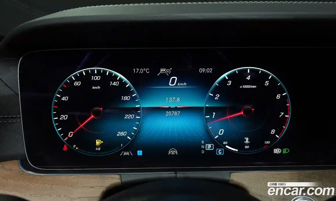 Mercedes-Benz E-Class 2023 2.0 гидро в Москве, фото 8