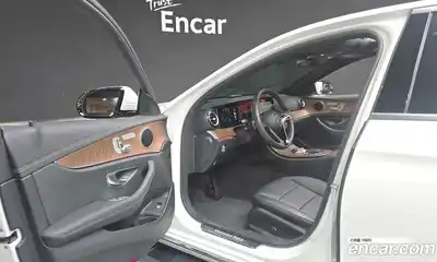 Mercedes-Benz E-Class 2023 2.0 гидро в Москве, миниатюра 10