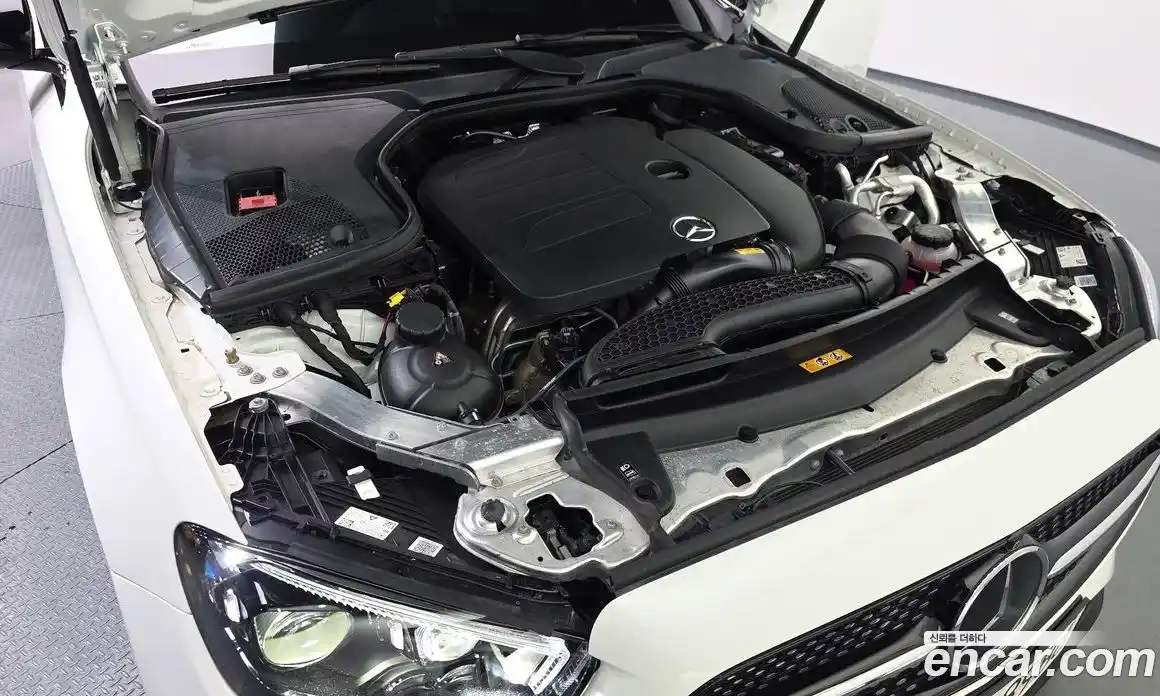 Mercedes-Benz E-Class 2023 2.0 гидро в Москве, фото 6