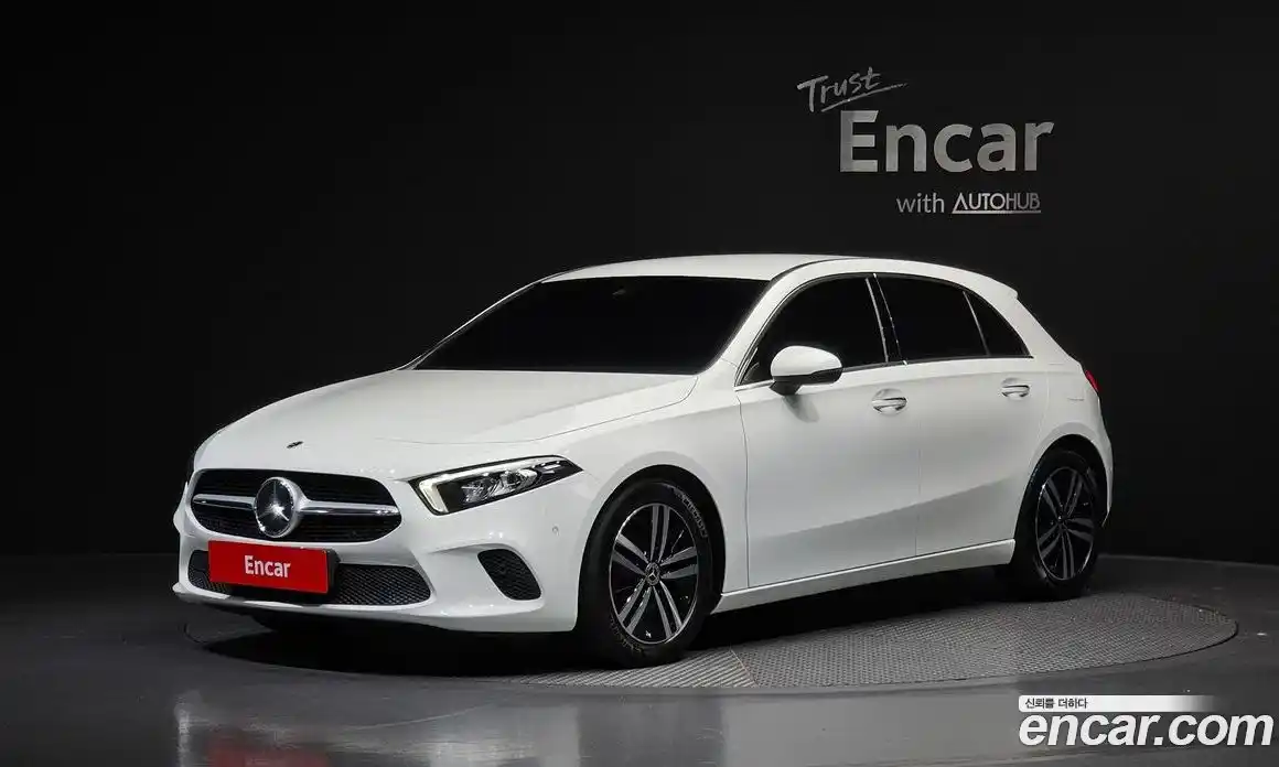 Mercedes-Benz A-Class 2022 2.0 Автомат в Москве № 1194186, фото 1