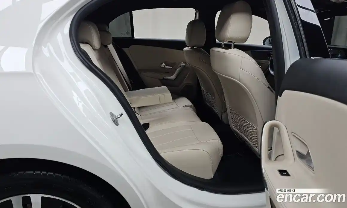 Mercedes-Benz A-Class 2022 2.0 Автомат в Москве № 1194186, фото 12