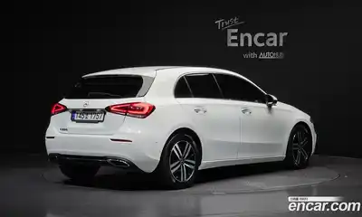 Mercedes-Benz A-Class 2022 2.0 Автомат в Москве № 1194186, миниатюра 2