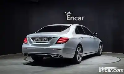 Mercedes-Benz E-Class 2018 2.0 гидро в Москве, миниатюра 2