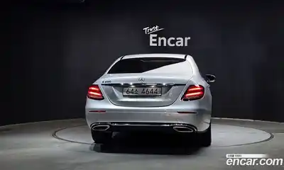 Mercedes-Benz E-Class 2018 2.0 гидро в Москве, миниатюра 4