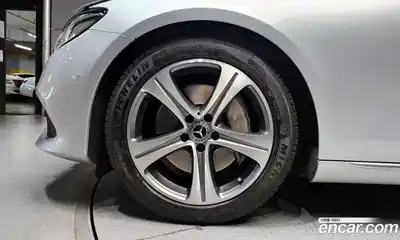 Mercedes-Benz E-Class 2018 2.0 гидро в Москве, миниатюра 5