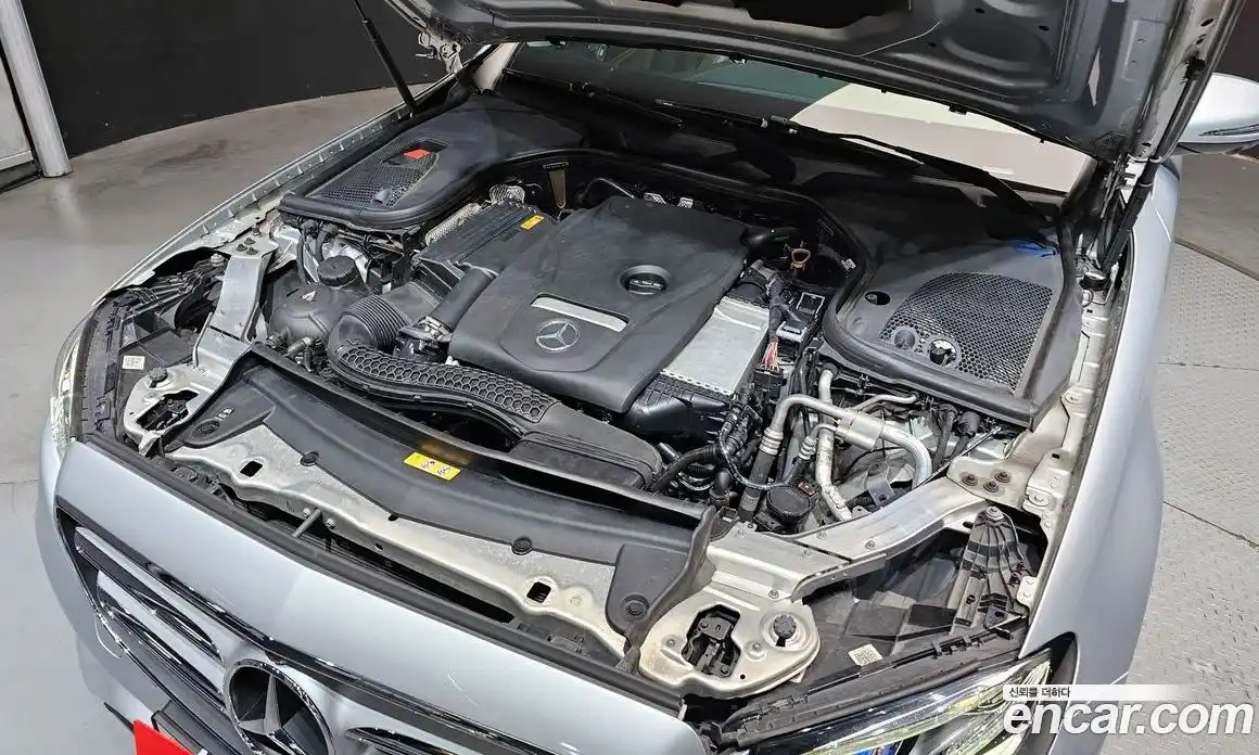 Mercedes-Benz E-Class 2018 2.0 гидро в Москве, фото 6