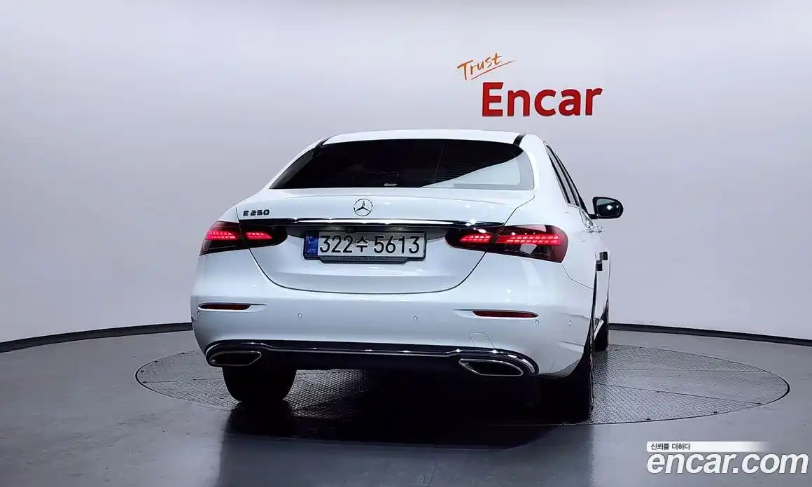 Mercedes-Benz E-Class 2021 2.0 гидро в Москве, фото 4