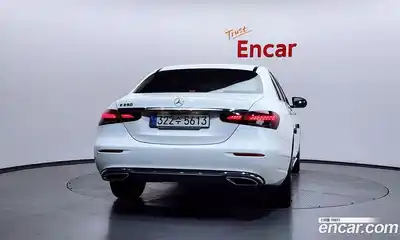 Mercedes-Benz E-Class 2021 2.0 гидро в Москве, миниатюра 4
