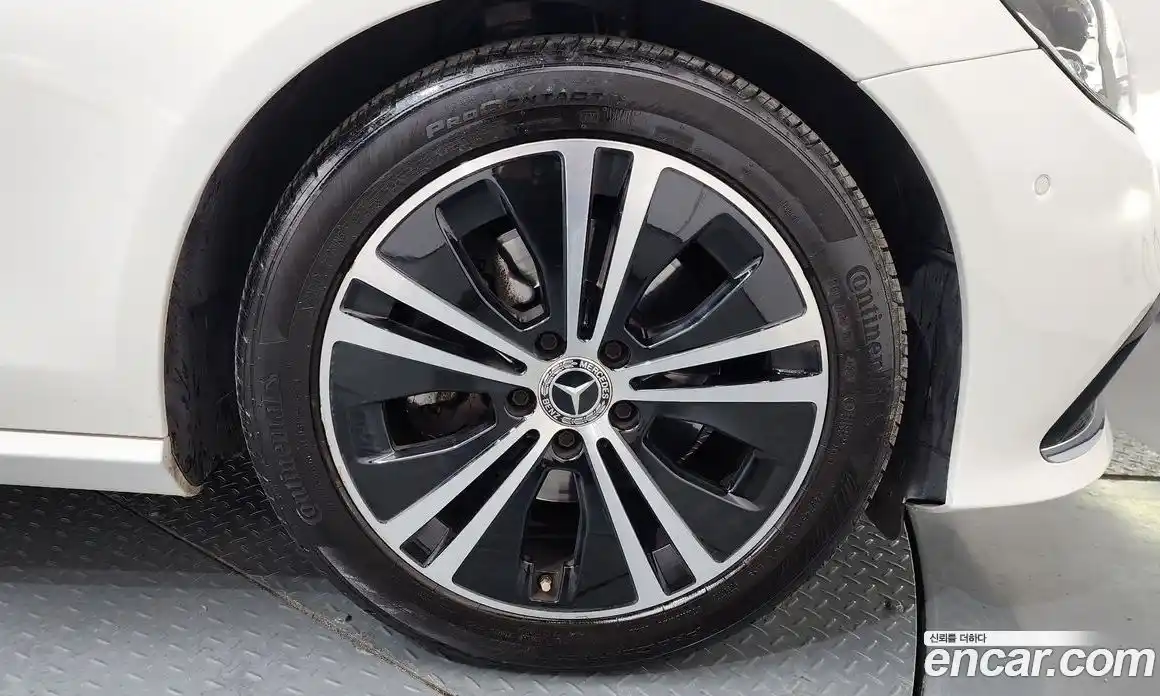 Mercedes-Benz E-Class 2021 2.0 гидро в Москве, фото 5