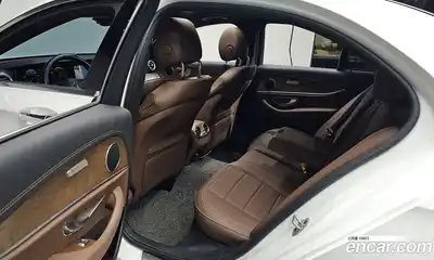 Mercedes-Benz E-Class 2021 2.0 гидро в Москве, миниатюра 12