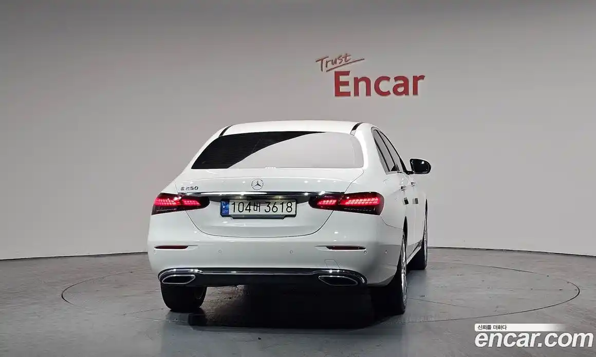 Mercedes-Benz E-Class 2021 2.0 гидро в Москве, фото 4