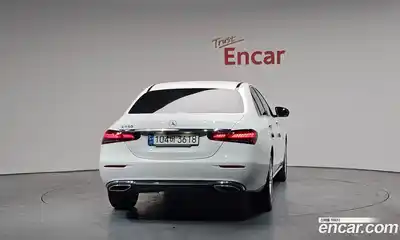 Mercedes-Benz E-Class 2021 2.0 гидро в Москве, миниатюра 4