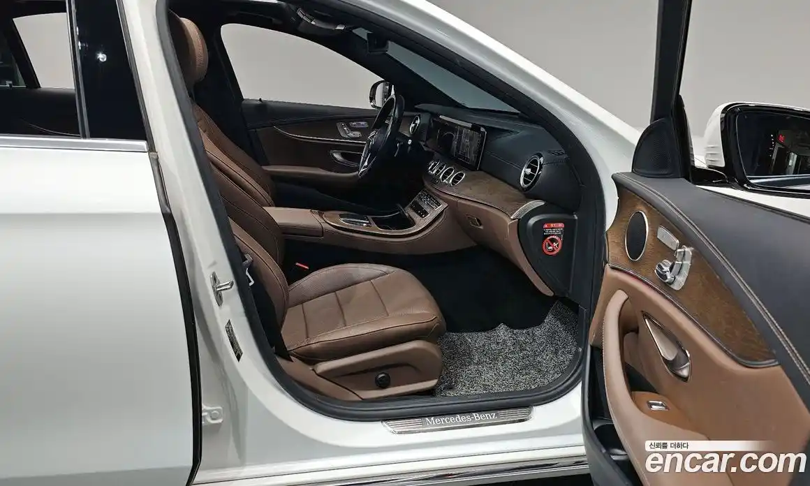Mercedes-Benz E-Class 2021 2.0 гидро в Москве, фото 10