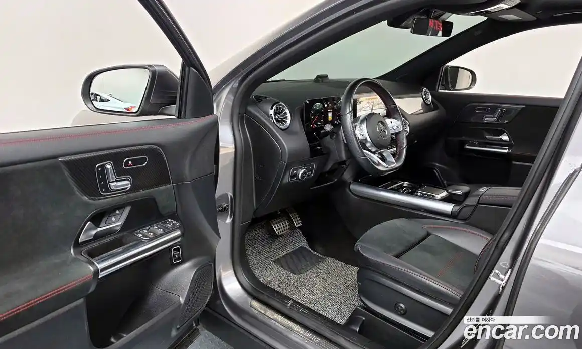 Mercedes-Benz GLA-Class 2022 2.0 гидро в Москве № 1194602, фото 10