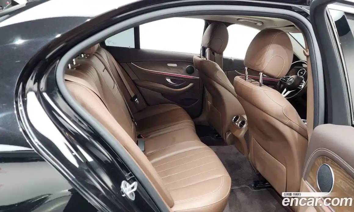 Mercedes-Benz E-Class 2019 1.9 гидро в Москве, фото 11