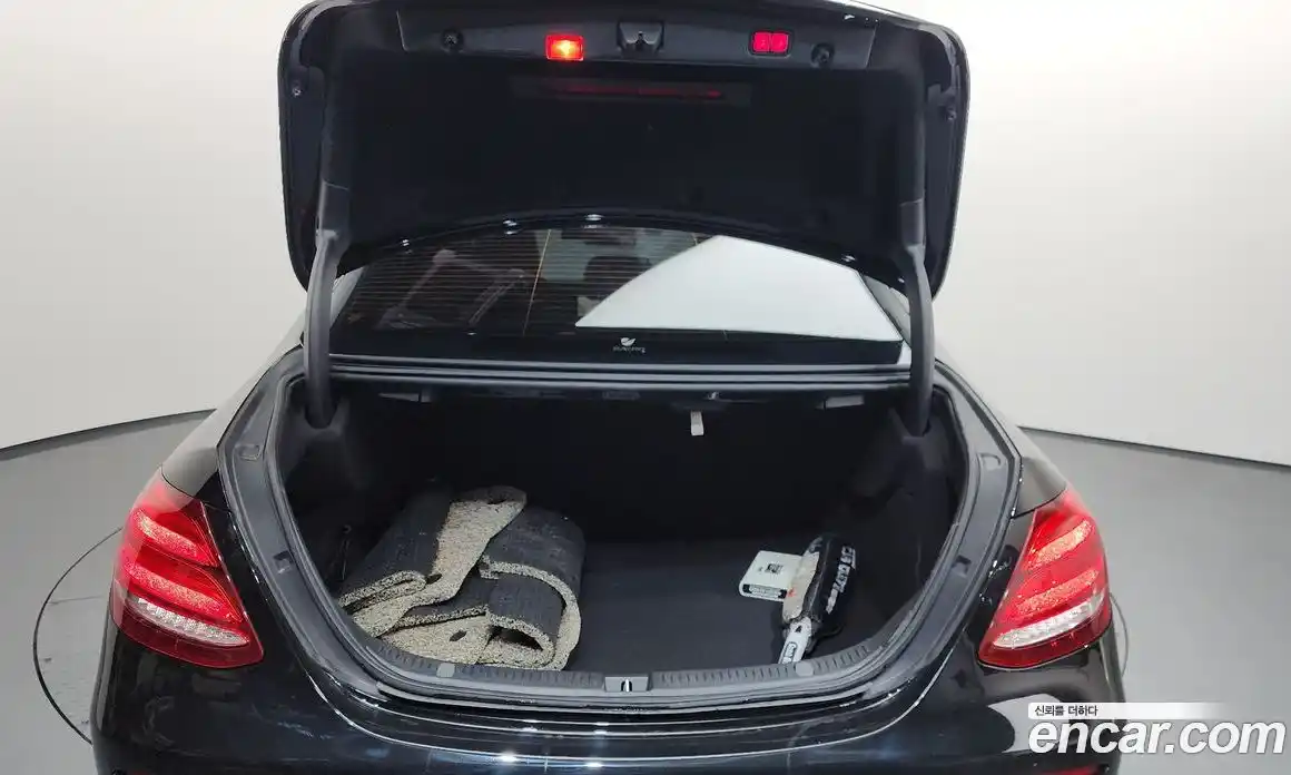 Mercedes-Benz E-Class 2019 1.9 гидро в Москве, фото 19