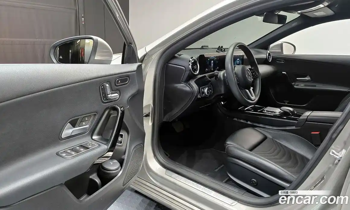 Mercedes-Benz A-Class 2020 2.0 Автомат в Москве № 1194761, фото 11