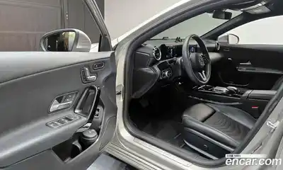 Mercedes-Benz A-Class 2020 2.0 Автомат в Москве № 1194761, миниатюра 11