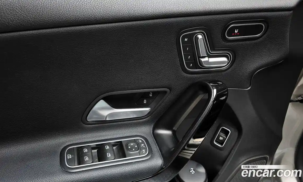 Mercedes-Benz A-Class 2020 2.0 Автомат в Москве № 1194761, фото 17