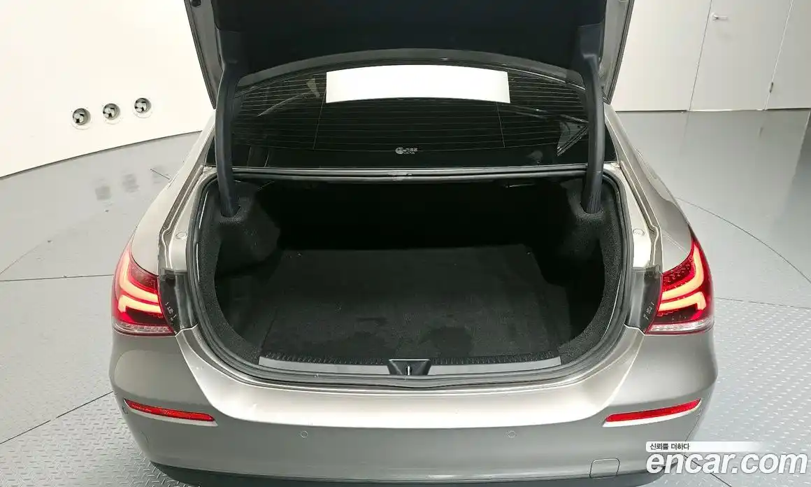 Mercedes-Benz A-Class 2020 2.0 Автомат в Москве № 1194761, фото 20