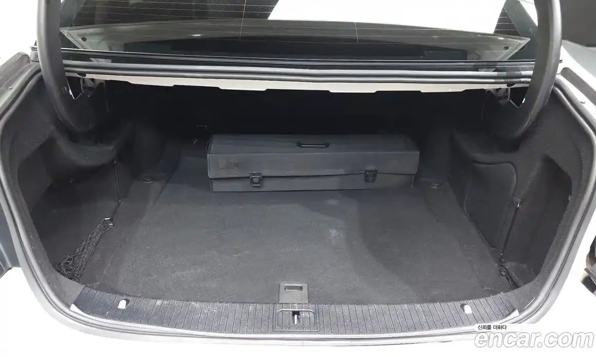 Mercedes-Benz E-Class 2013 3.5 Автомат в Москве № 1194797, фото 20