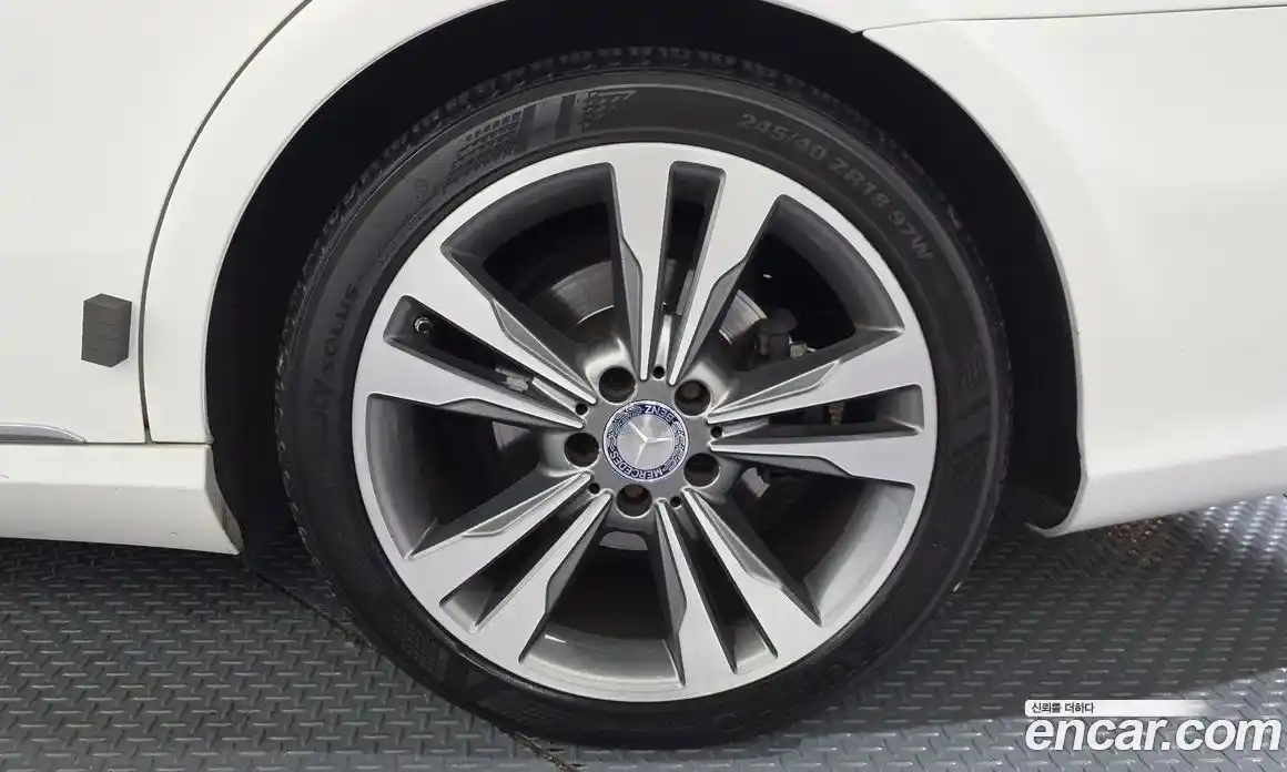 Mercedes-Benz E-Class 2013 3.5 Автомат в Москве № 1194797, фото 5