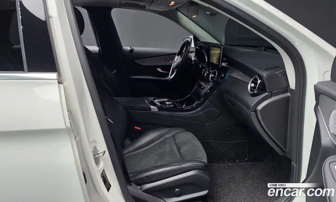 Mercedes-Benz GLC-Class 2019 2.0 Автомат в Москве № 1194811, фото 11