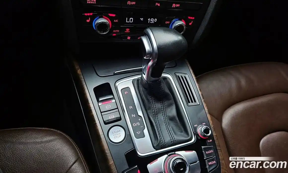 Audi A4 2015 2.0 гидро в Москве № 1195308, фото 9