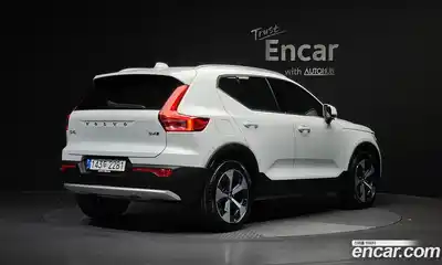 Volvo XC40 2023 2.0 гидро в Москве № 1195796, миниатюра 2