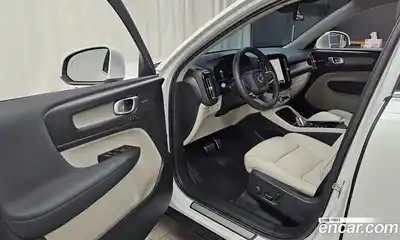 Volvo XC40 2023 2.0 гидро в Москве № 1195796, миниатюра 10