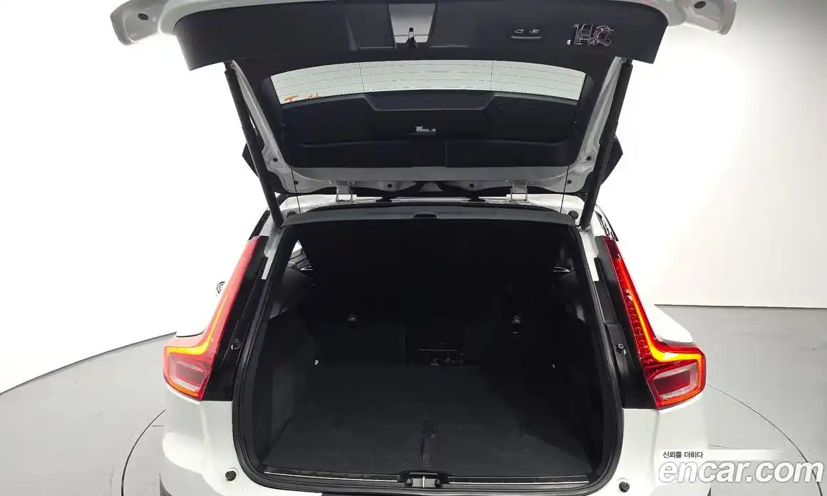 Volvo XC40 2019 2.0 гидро в Москве № 1195908, фото 20